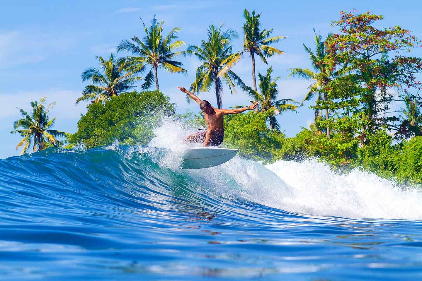 Windsurfing in Arugambay