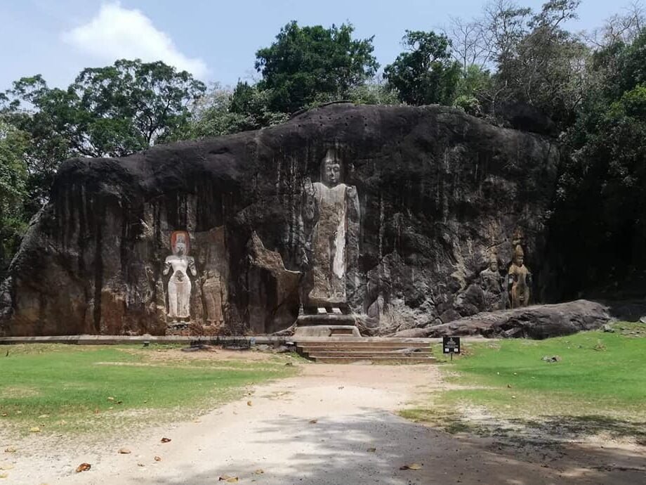 Dowa Rock Temple, Ella